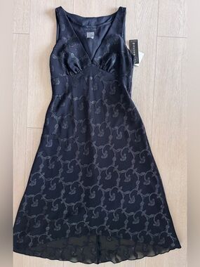 Connected Apparel - 90s black dress sheet details